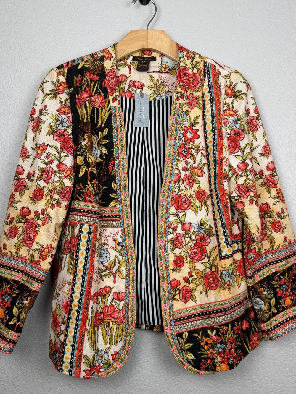 NWT Anthropologie  Embroidered Floral Blazer Size Small